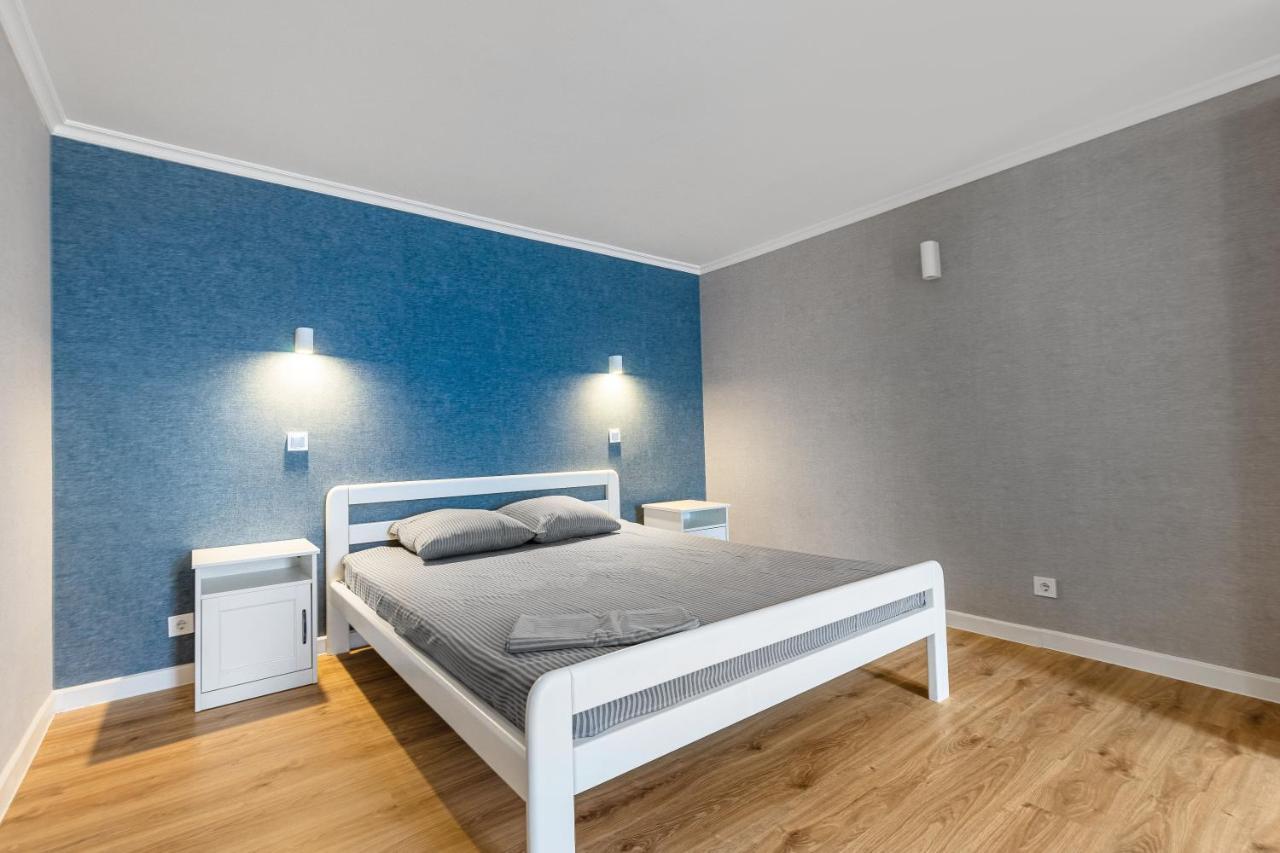 18 Deribasivska Street Jacuzzi Apartment Odesa