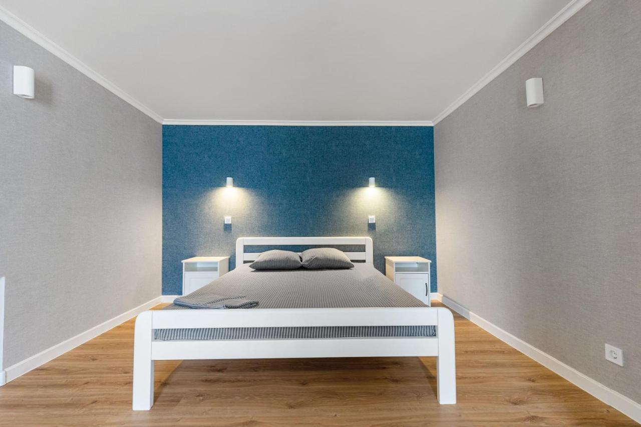 18 Deribasivska Street Jacuzzi Apartment Odesa
