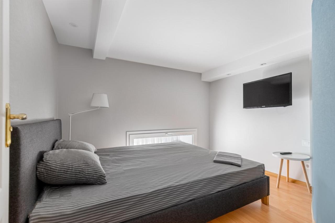 Apartment 18 Deribasivska Street Jacuzzi