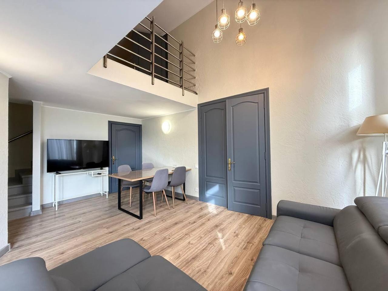 Apartment 18 Deribasivska Street Jacuzzi